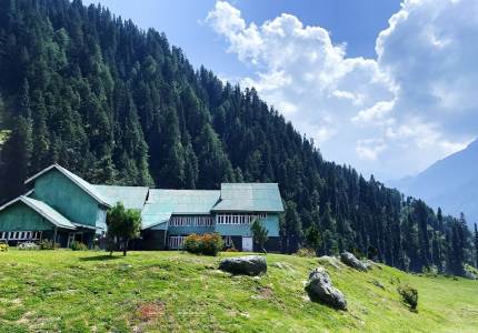 Kashmir Taxi Rental Service