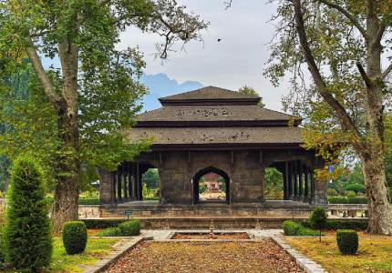 Quick Escape to Kashmir – Five Days of Serenity